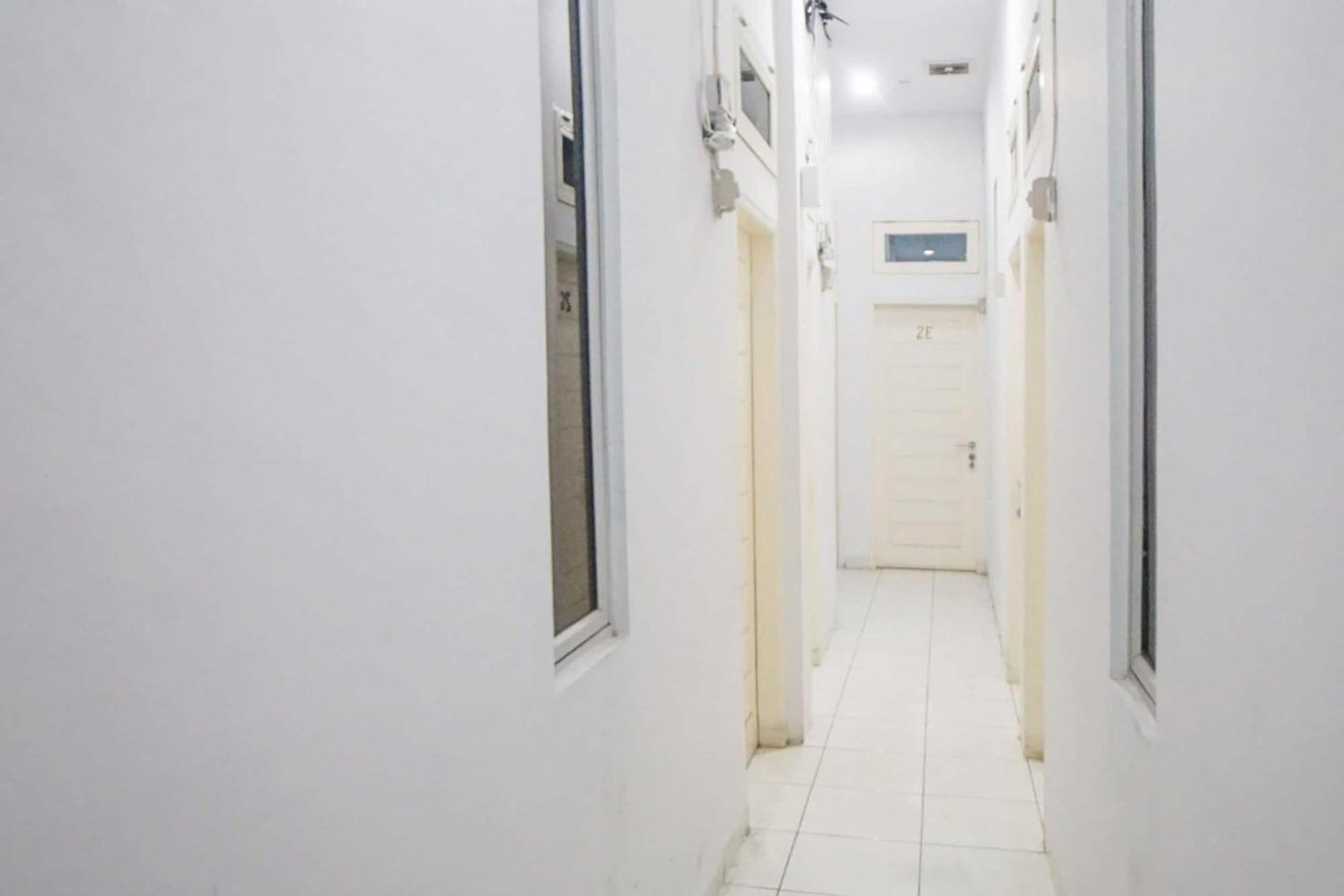 Super Oyo 91627 Wika Wiki Homestay Medan Zewnętrze zdjęcie
